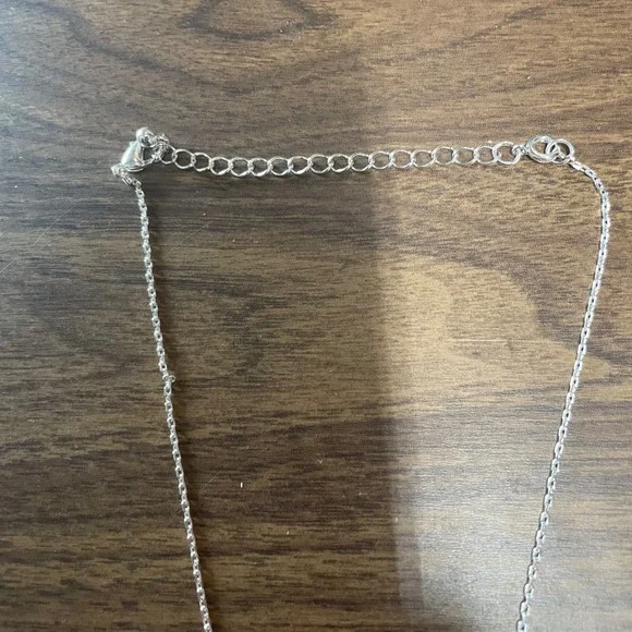 Avon‎ Yellow Flower Motif Silver Tone Adjustable Chain Necklace - Picture 4 of 10